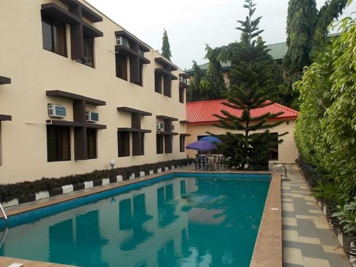 Room In Lodge - Ambience Hotels Abujahome For Leisure And Business Travellers Ngoại thất bức ảnh