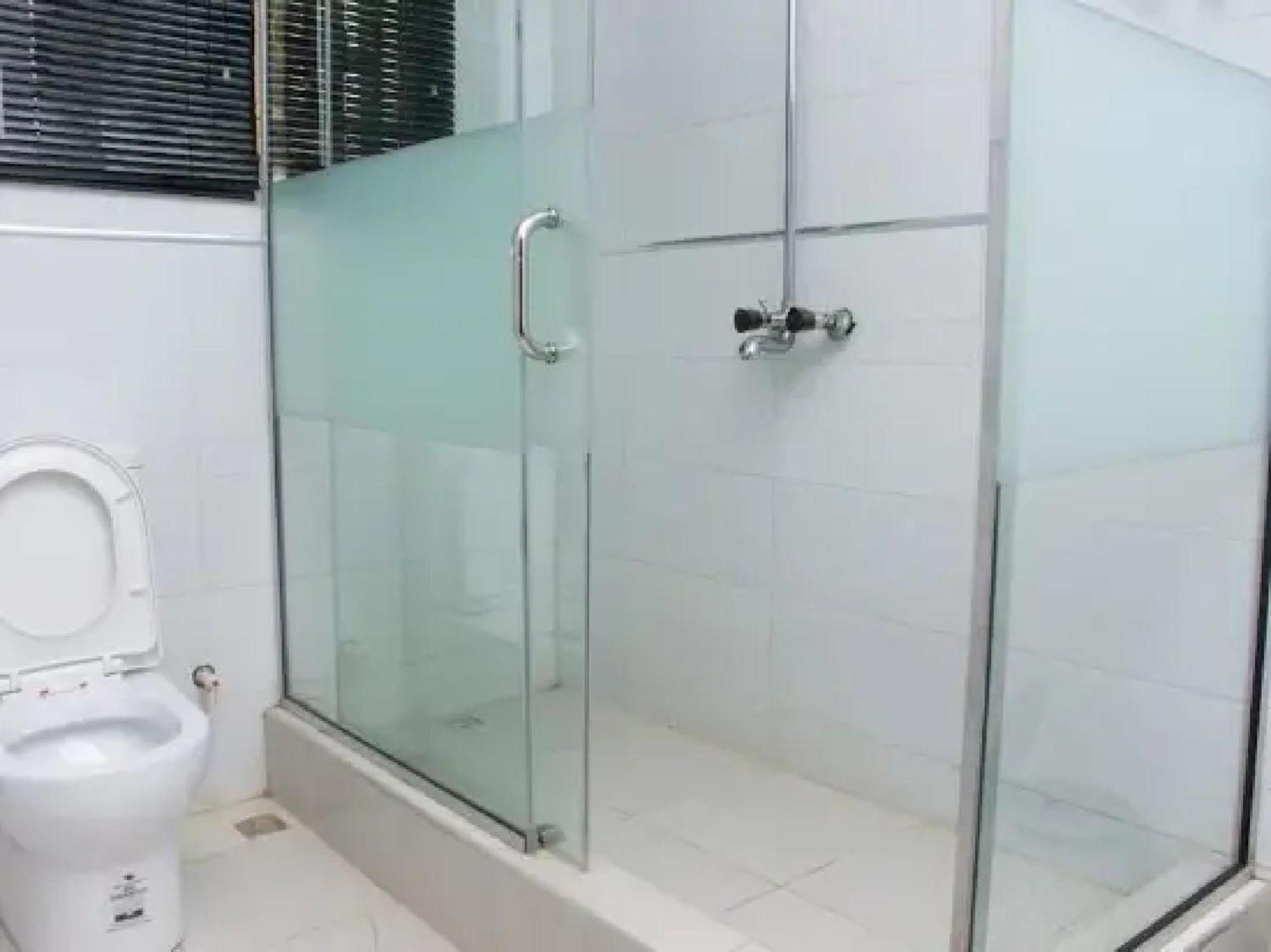 Room In Lodge - Ambience Hotels Abujahome For Leisure And Business Travellers Ngoại thất bức ảnh